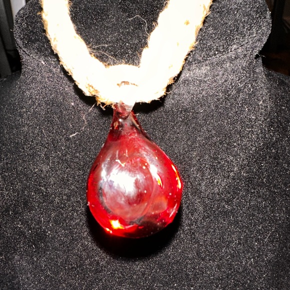 Blown glass pendant beaded hemp woven necklace - Picture 4 of 7